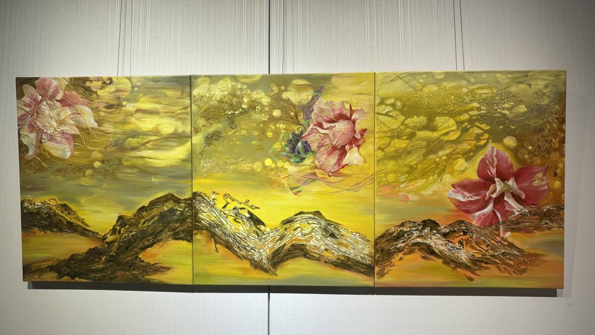 免费照片： 色彩缤纷的花卉艺术，带有艺术油漆效果的抽象表达和绿松石背景上的金色细节, image size:1200x675