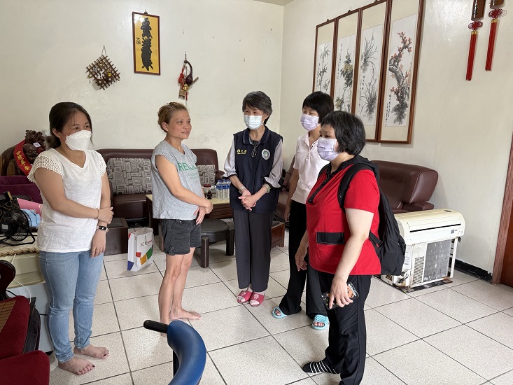 ▲移民署基隆站結合基隆市政府兒少處共同訪視新住民及其子女。